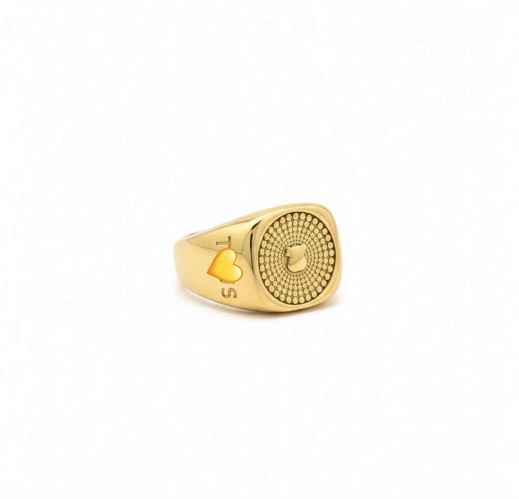 Anillo de sello dorado