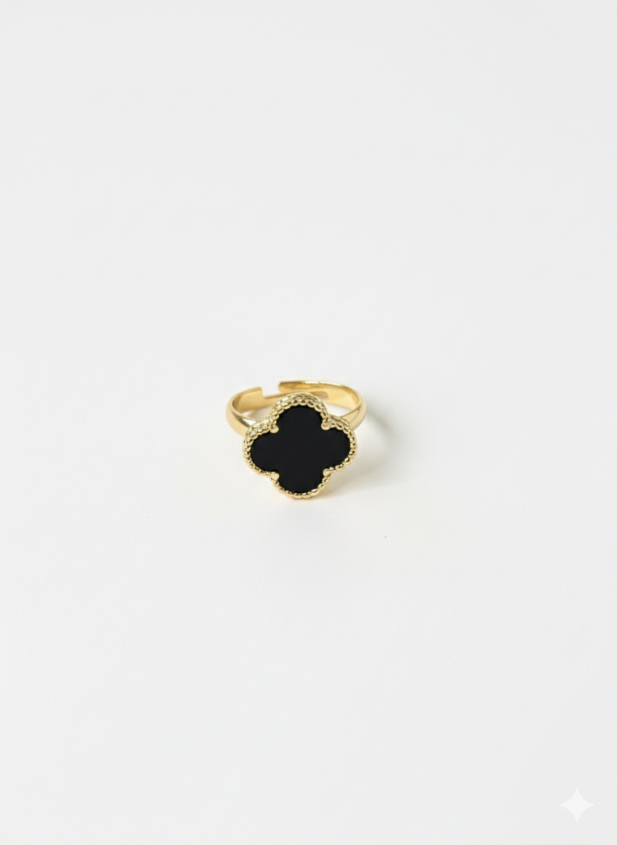 Clover Statement Ring
